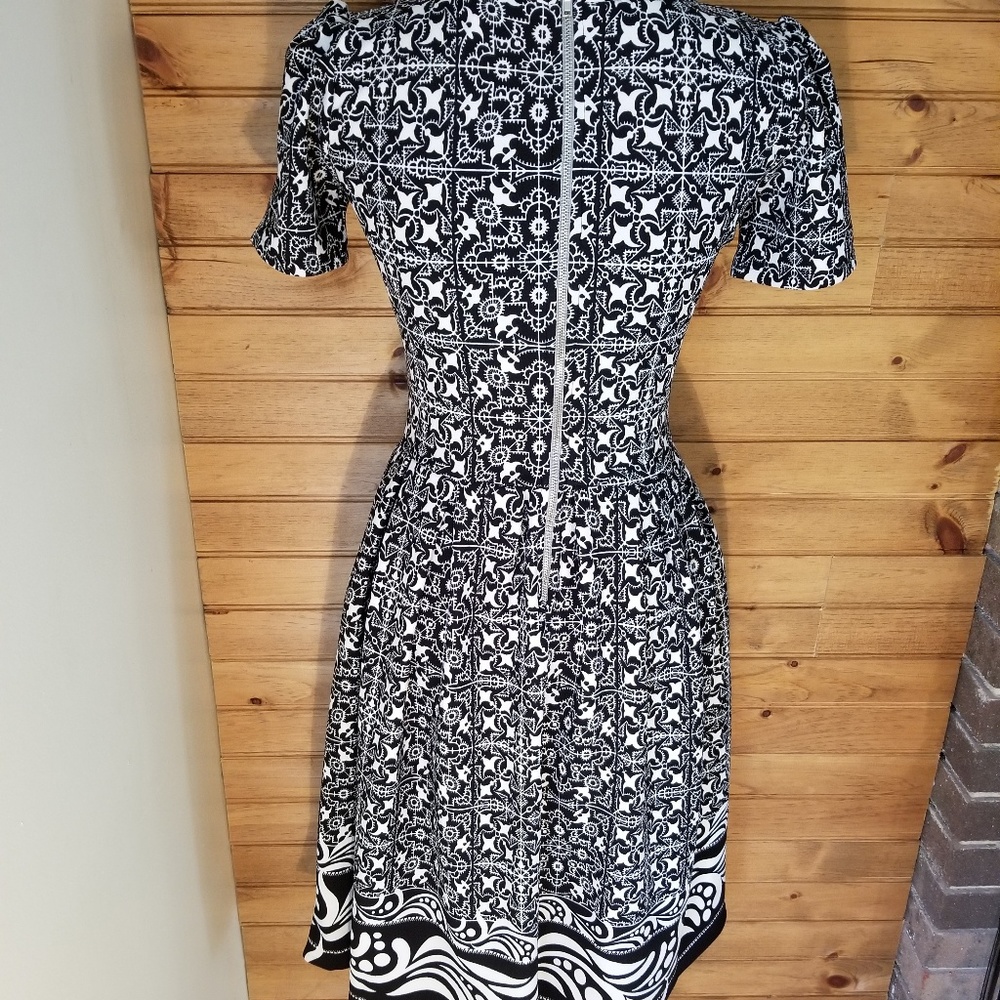 Lularoe Amelia dress - Picture 2 of 3